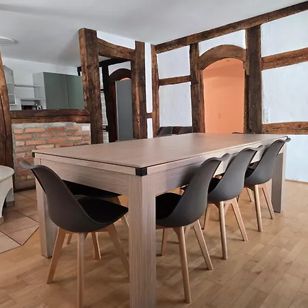 Holiday&stay Big Blue Beamer 10 Personen Apartment Blaubeuren
